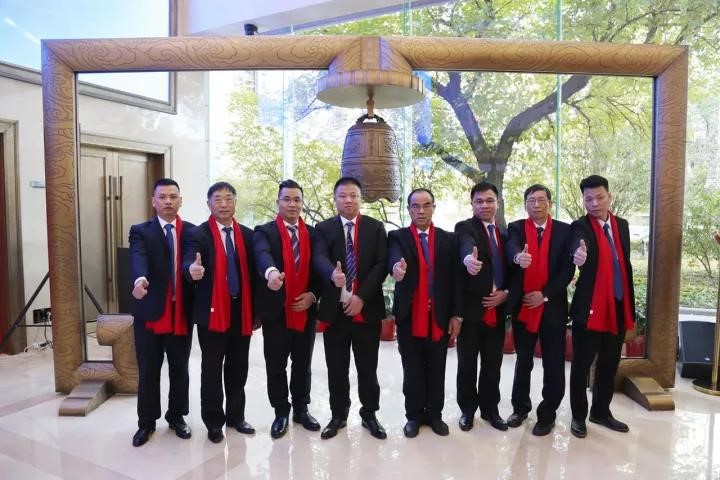 637387847761-04.jpg undefined